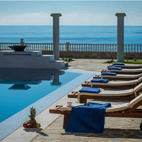 8 bedroom luxury villa with pool near Koutsounari, sleeps 16